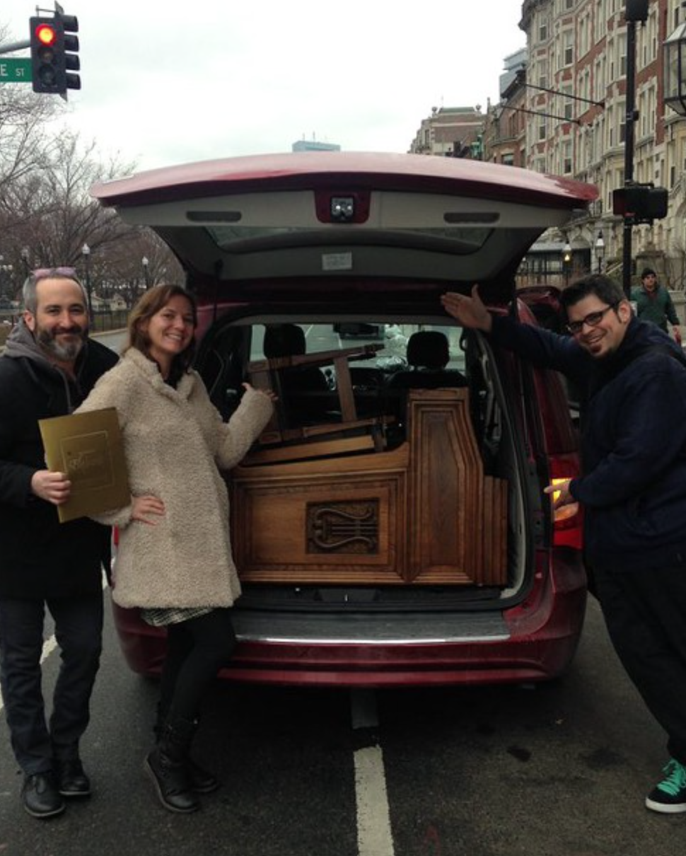 The organ juuusssst barely fit in the van.